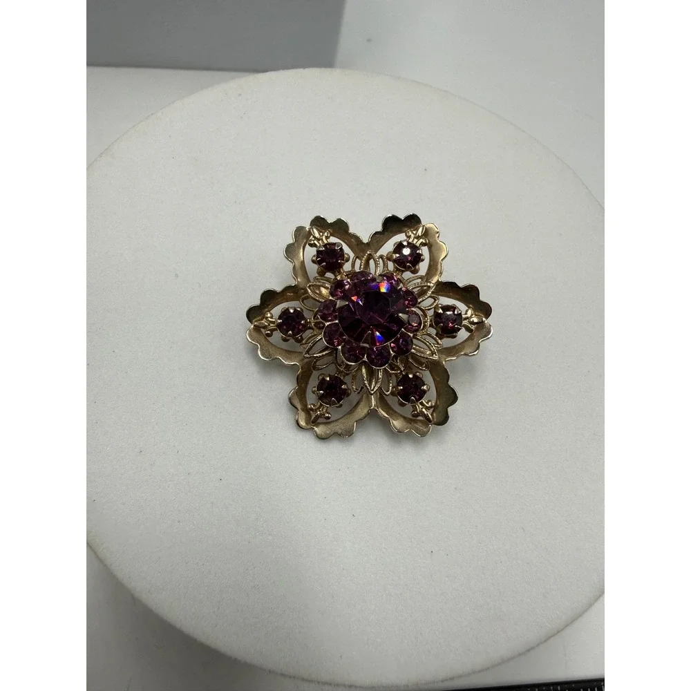 Vintage Purple Rhinestone Flower Brooch Gold Tone Amethyst Floral Pin Accessory‎